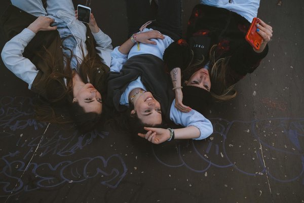 Tendance Pull Y2K : Adoptez l'esprit des années 2000 avec style et confort